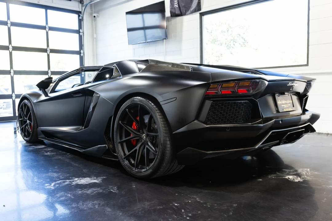 2014 Lamborghini Aventador LP700-4 - Image 16 of 21