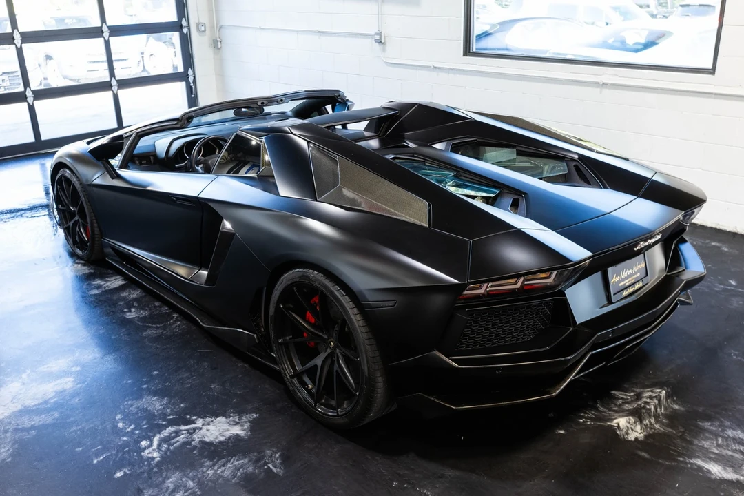 2014 Lamborghini Aventador LP700-4 - Image 17 of 21