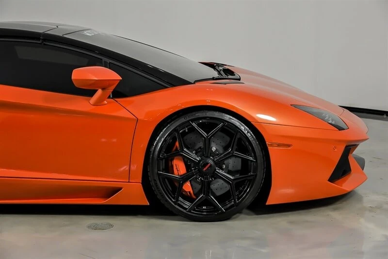 2014 Lamborghini Aventador LP700-4 - Image 16 of 31