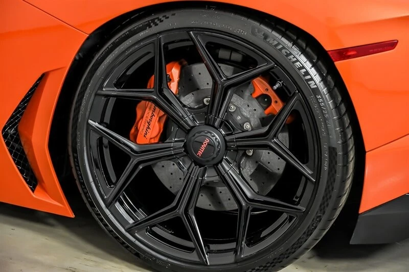 2014 Lamborghini Aventador LP700-4 - Image 23 of 31