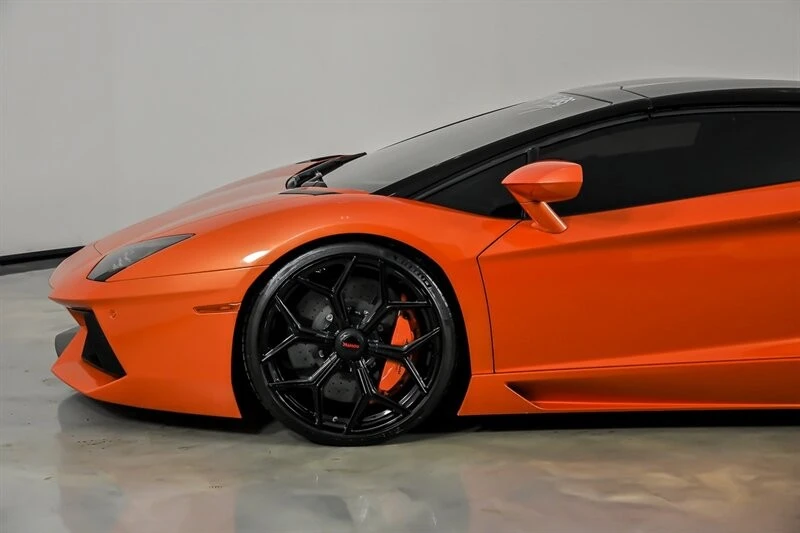 2014 Lamborghini Aventador LP700-4 - Image 8 of 31