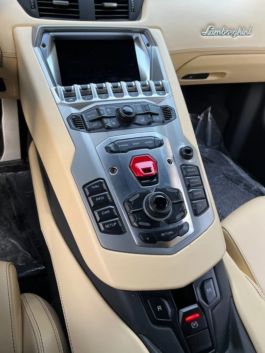 2014 Lamborghini Aventador LP700-4 - Image 11 of 12
