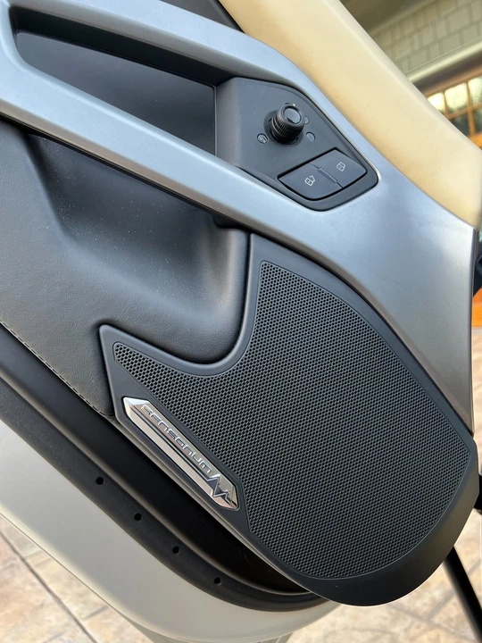 2014 Lamborghini Aventador LP700-4 - Image 12 of 12