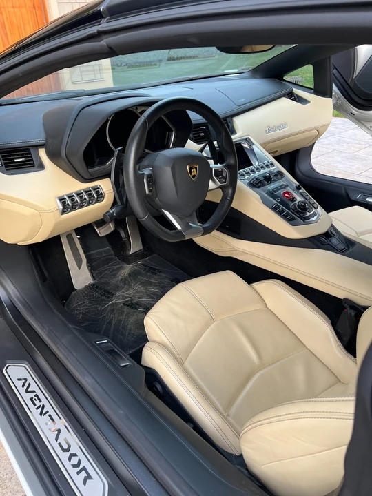 2014 Lamborghini Aventador LP700-4 - Image 9 of 12