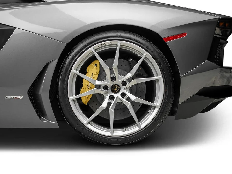 2014 Lamborghini Aventador LP700-4 - Image 23 of 31