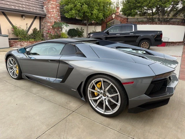 2014 Lamborghini Aventador LP700-4 - Image 10 of 12
