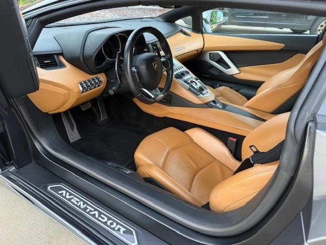 2014 Lamborghini Aventador LP700-4 - Image 11 of 12