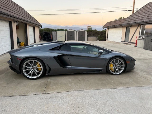 2014 Lamborghini Aventador LP700-4 - Image 7 of 12