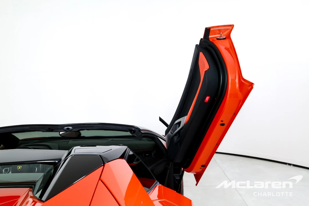 2014 Lamborghini Aventador LP700-4 - Image 19 of 30
