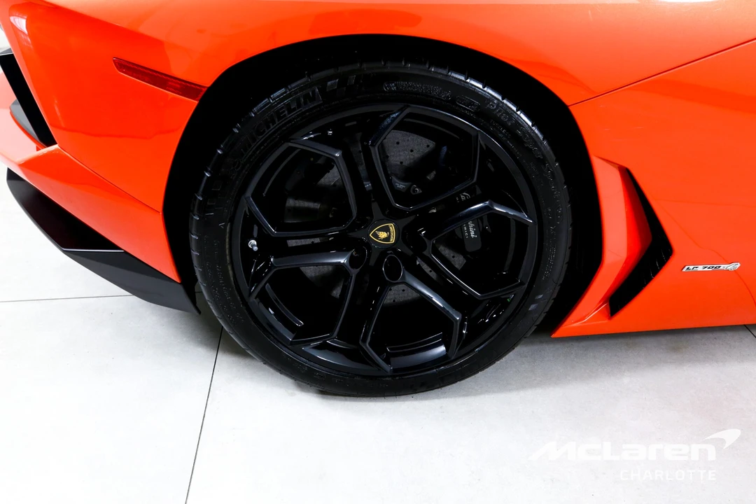 2014 Lamborghini Aventador LP700-4 - Image 25 of 30