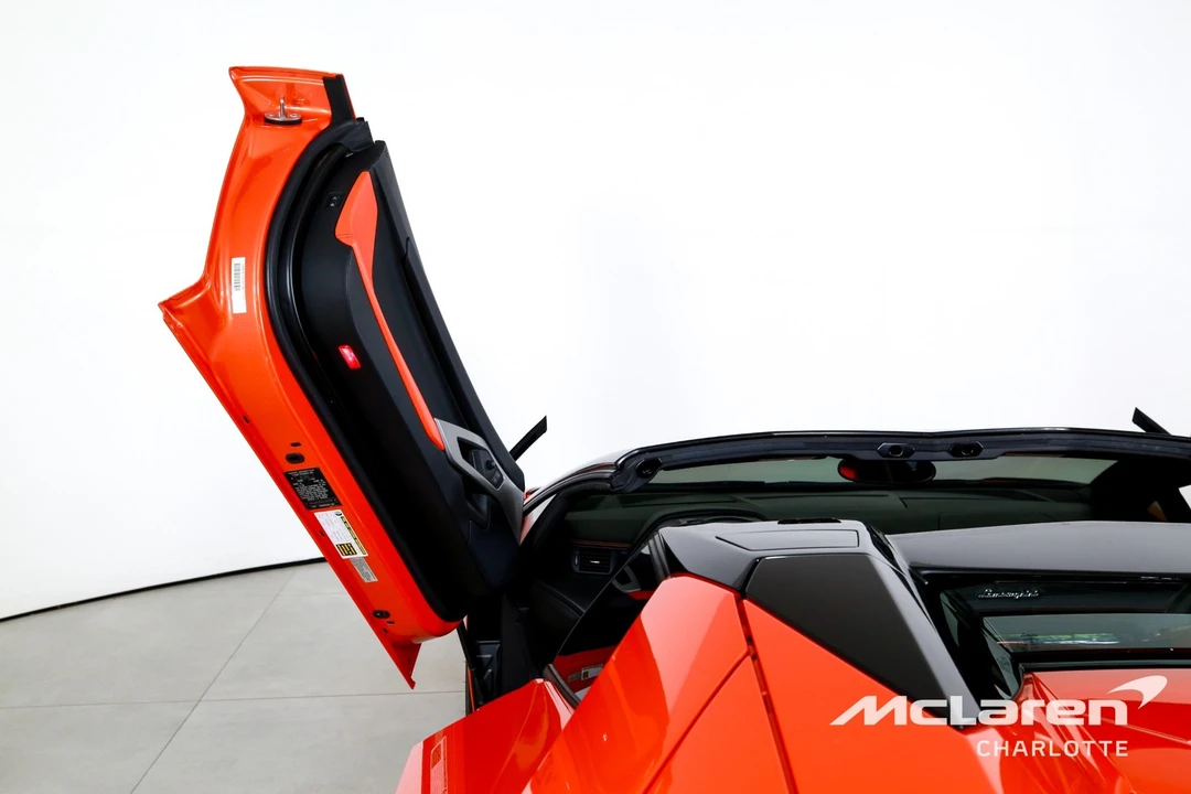 2014 Lamborghini Aventador LP700-4 - Image 12 of 30