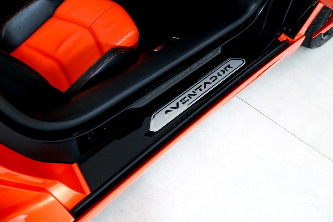 2014 Lamborghini - Image 23 of 31