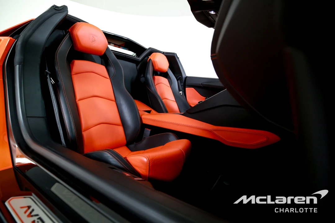 2014 Lamborghini - Image 21 of 31