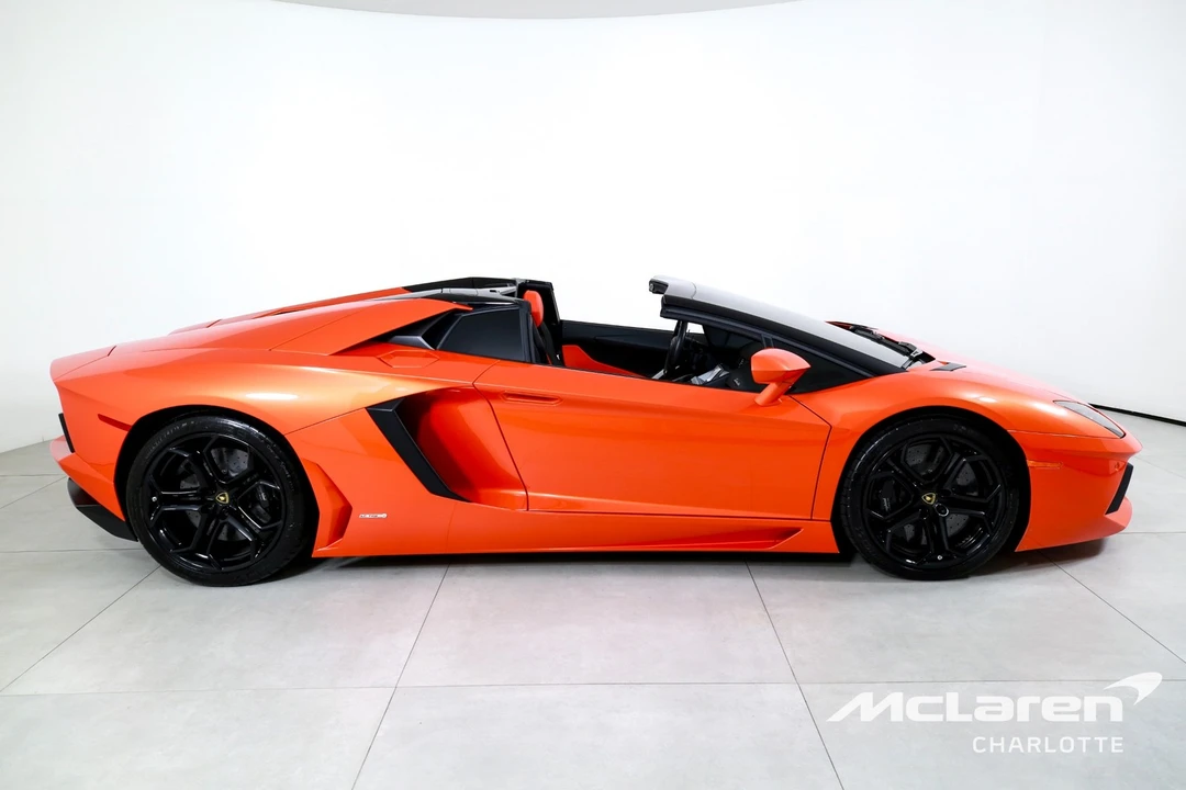 2014 Lamborghini - Image 11 of 31