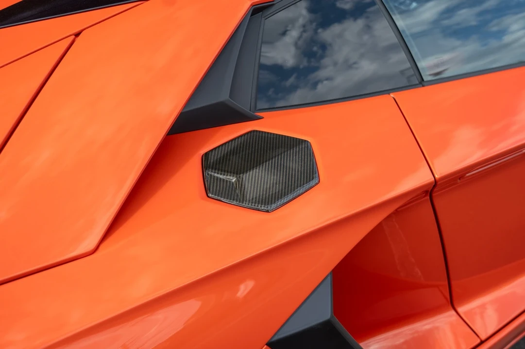 2014 Lamborghini Aventador LP700-4 - Image 9 of 21