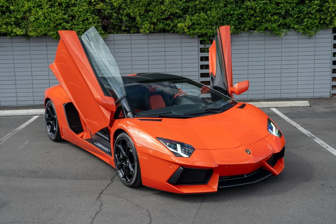 2014 Lamborghini Aventador LP700-4 - Image 10 of 21