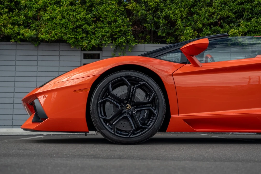 2014 Lamborghini Aventador LP700-4 - Image 19 of 21