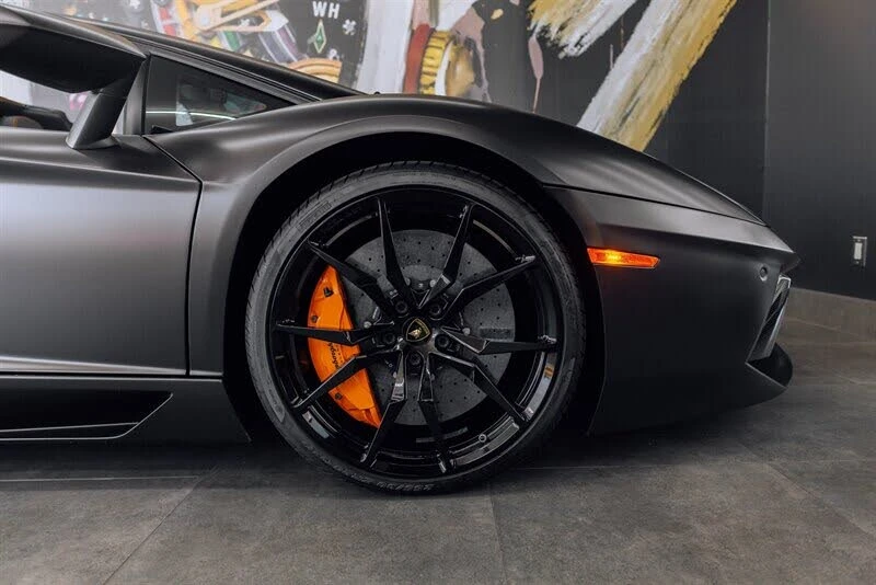 2014 Lamborghini Aventador LP700-4 - Image 25 of 31