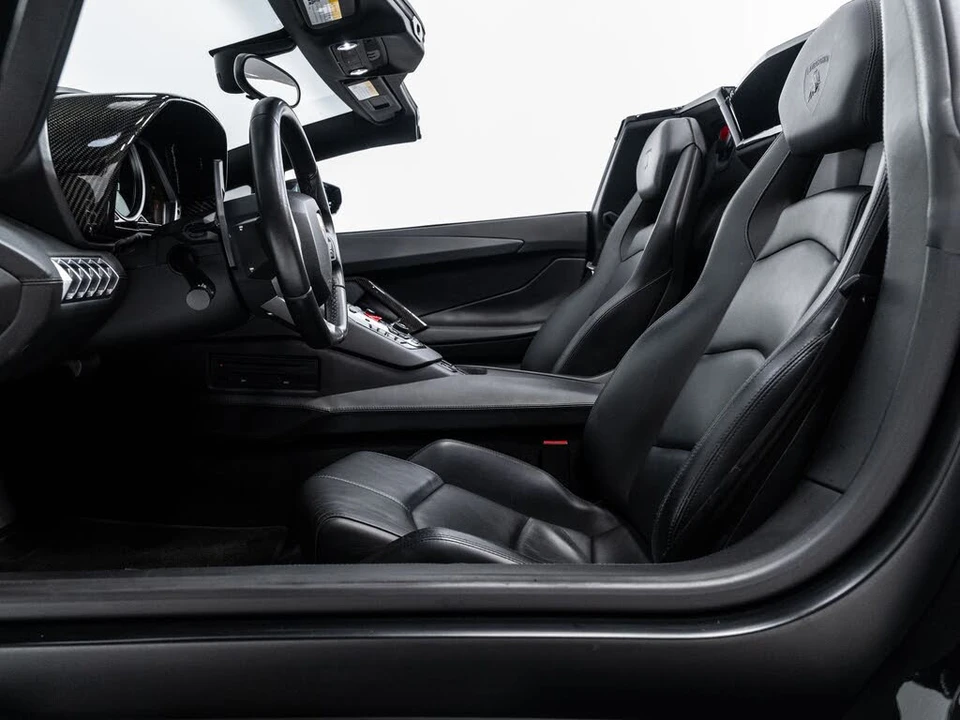 2014 Lamborghini Aventador LP700-4 - Image 18 of 31