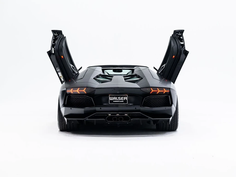 2014 Lamborghini Aventador LP700-4 - Image 8 of 31