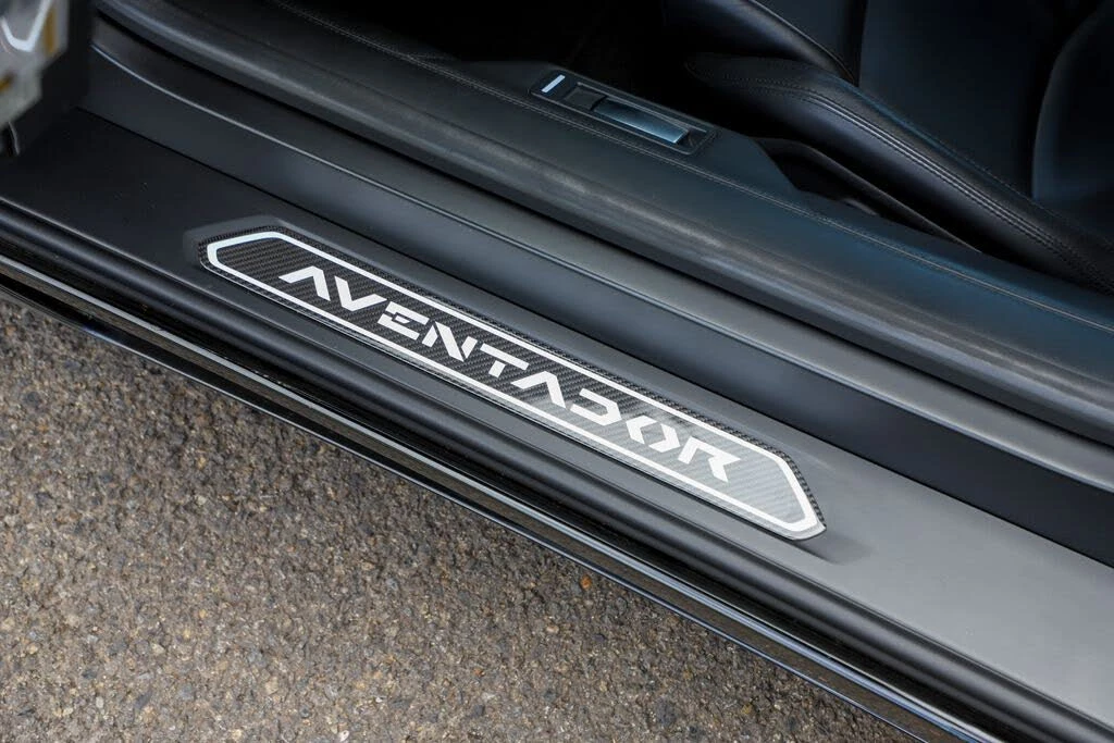 2014 Lamborghini Aventador LP700-4 - Image 11 of 31