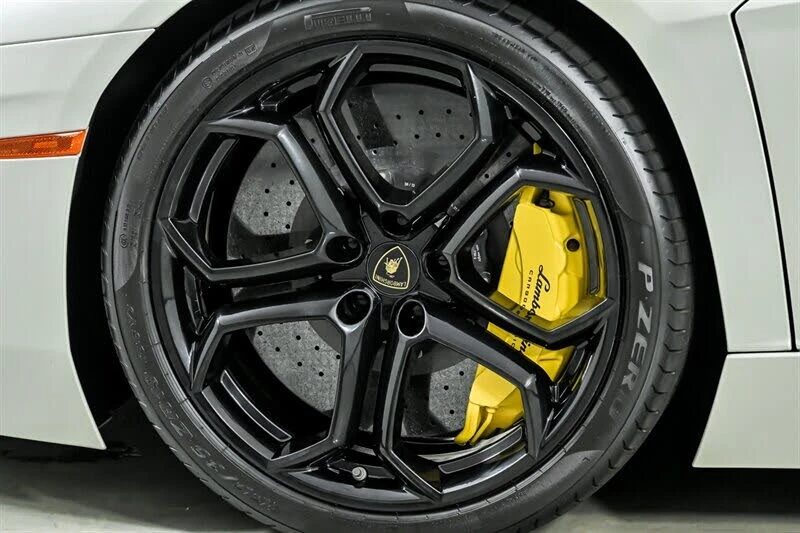 2014 Lamborghini Aventador LP700-4 - Image 8 of 31