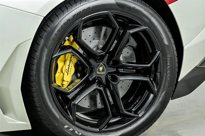 2014 Lamborghini Aventador LP700-4 - Image 9 of 31