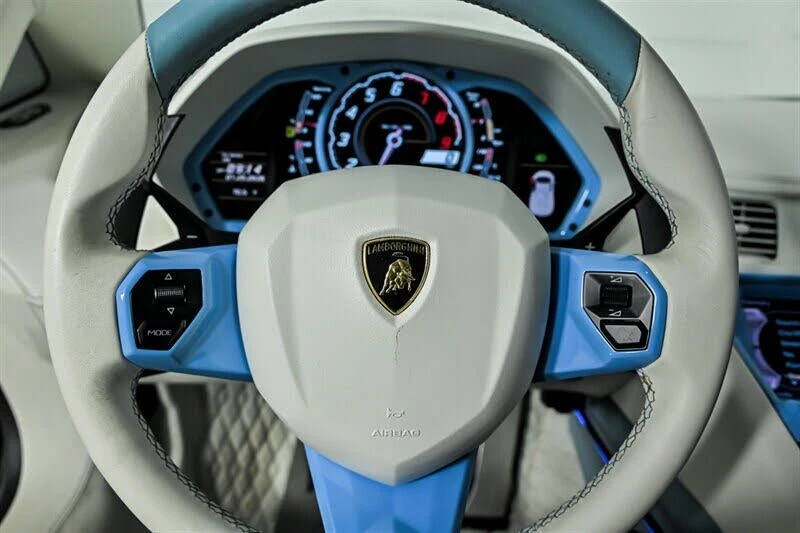 2014 Lamborghini Aventador LP700-4 - Image 24 of 31