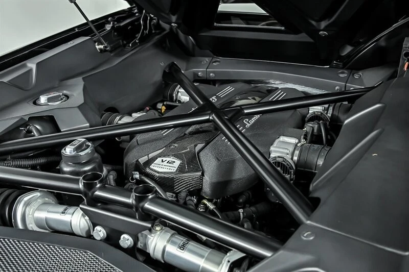 2014 Lamborghini Aventador LP700-4 - Image 13 of 31