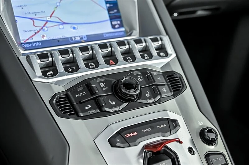 2014 Lamborghini Aventador LP700-4 - Image 30 of 31