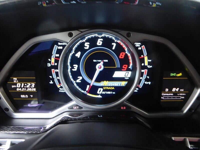 2014 Lamborghini Aventador LP700-4 - Image 18 of 31
