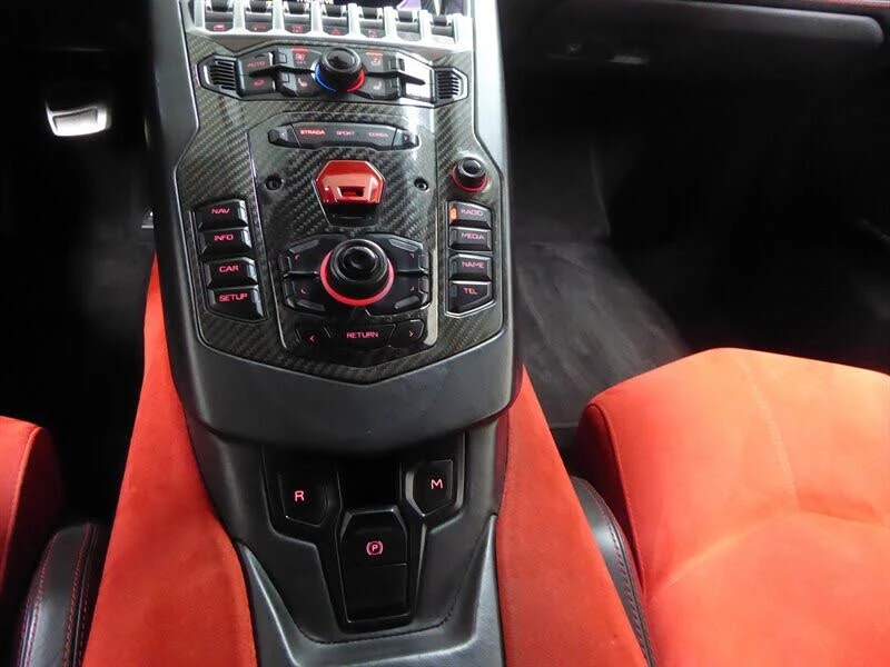2014 Lamborghini Aventador LP700-4 - Image 23 of 31