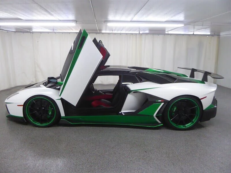 2014 Lamborghini Aventador LP700-4 - Image 11 of 31