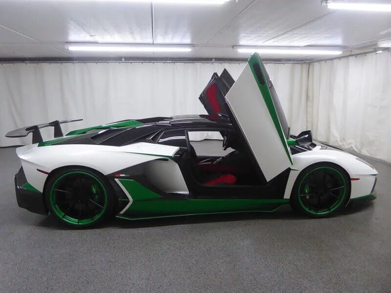 2014 Lamborghini Aventador LP700-4 - Image 13 of 31
