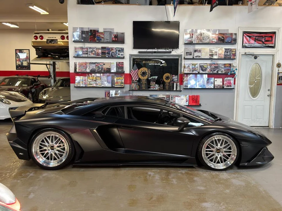 2014 Lamborghini Aventador LP700-4 - Image 7 of 31
