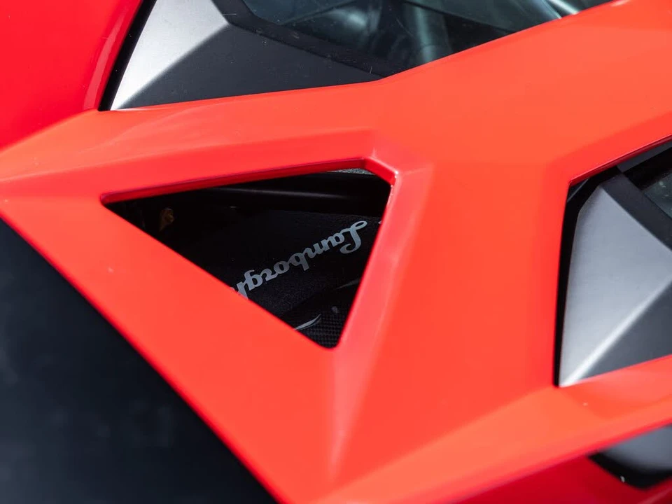2014 Lamborghini Aventador LP700-4 - Image 17 of 31