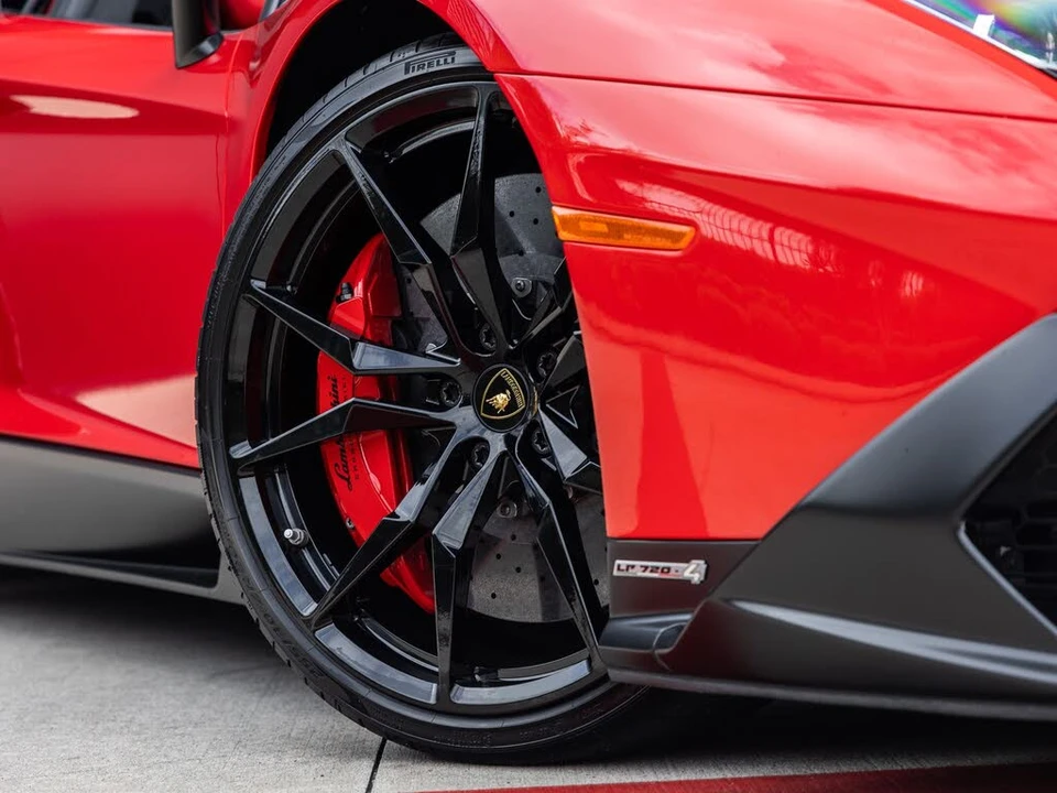 2014 Lamborghini Aventador LP700-4 - Image 29 of 31