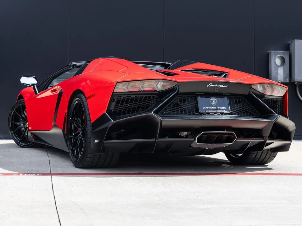 2014 Lamborghini Aventador LP700-4 - Image 8 of 31