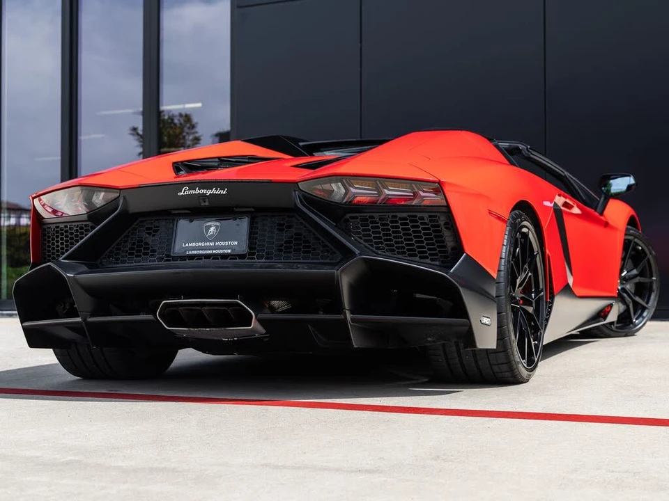 2014 Lamborghini Aventador LP700-4 - Image 10 of 31