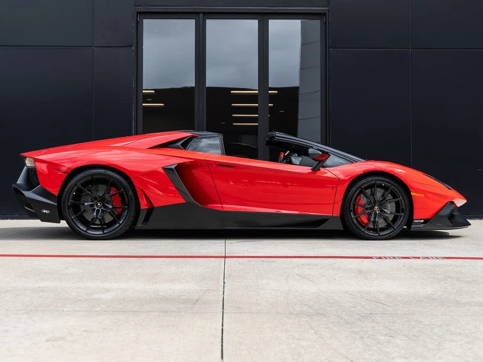 2014 Lamborghini Aventador LP700-4 - Image 12 of 31