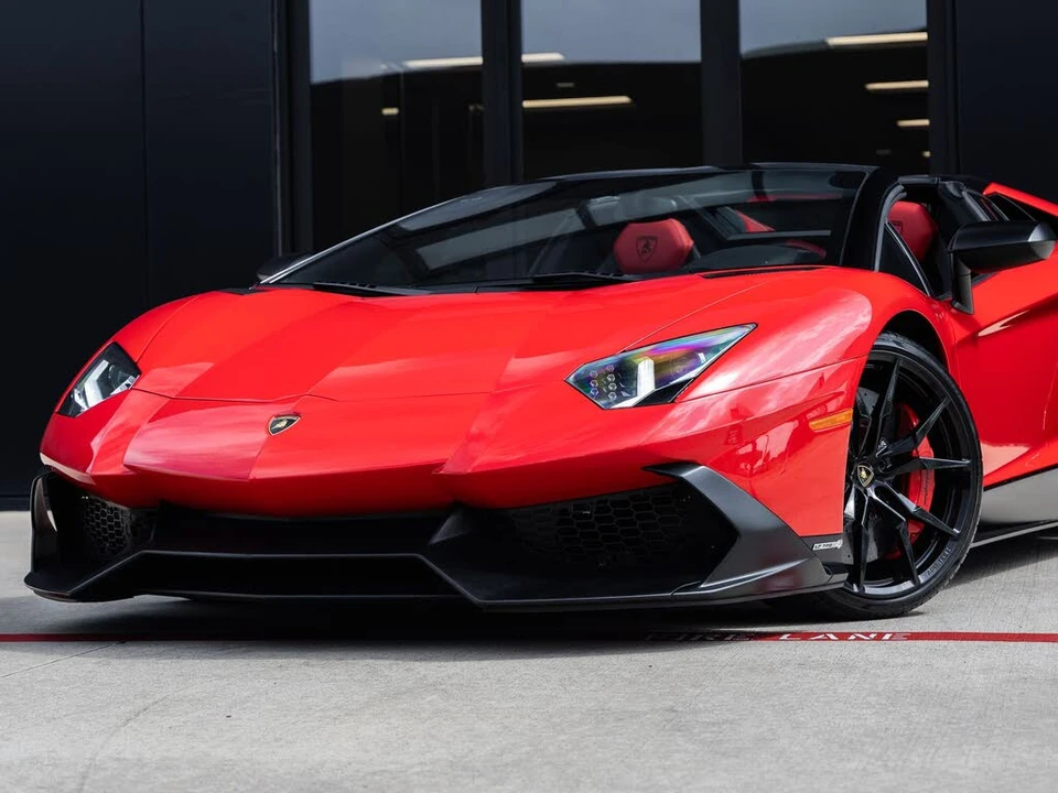 2014 Lamborghini Aventador LP700-4 - Image 4 of 31