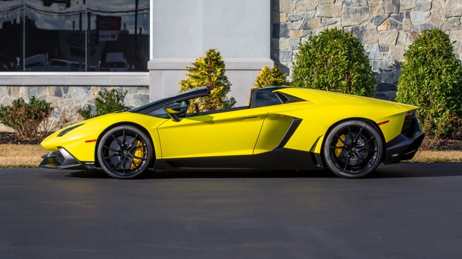 2014 Lamborghini Aventador LP700-4 - Image 2 of 20