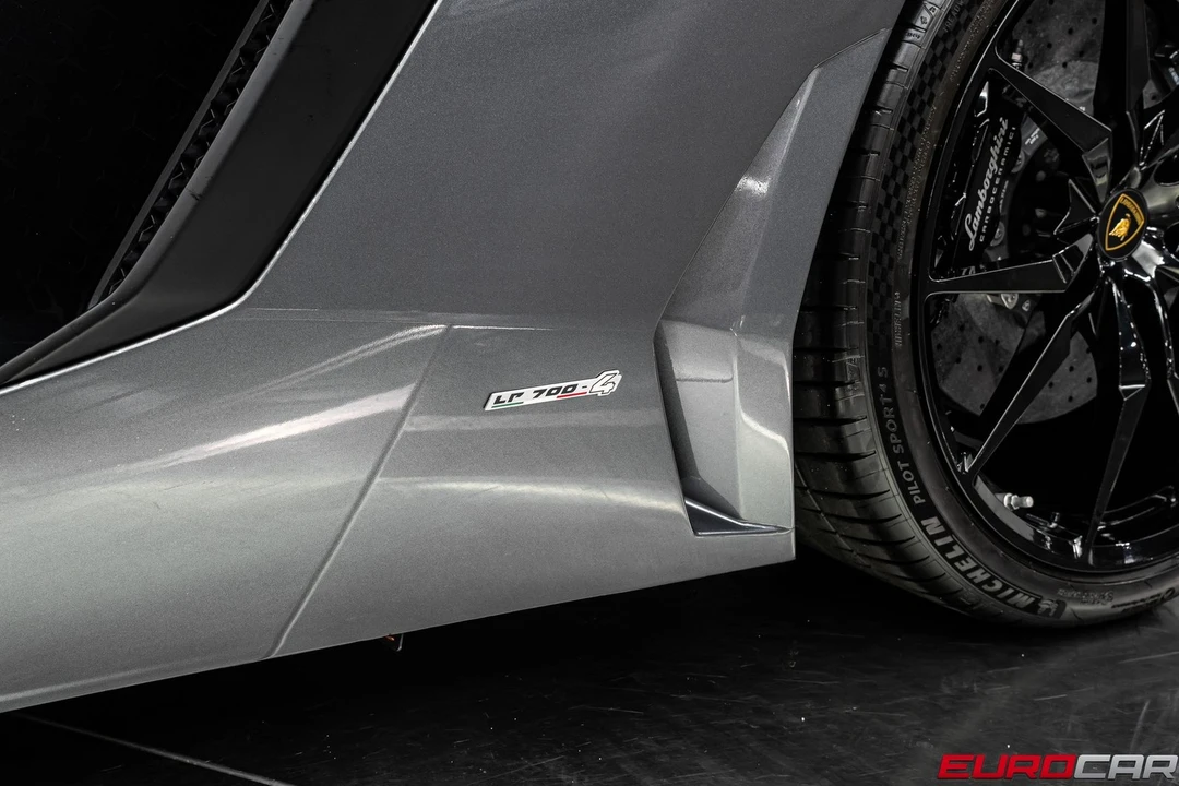 2014 Lamborghini Aventador LP700-4 - Image 19 of 31