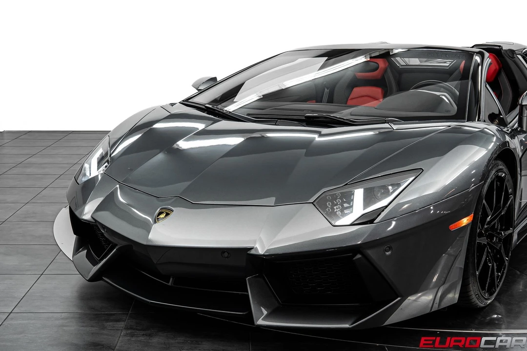2014 Lamborghini Aventador LP700-4 - Image 16 of 31