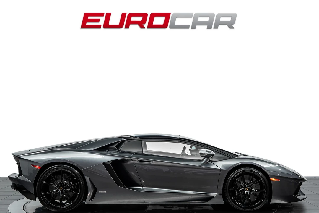 2014 Lamborghini Aventador LP700-4 - Image 7 of 31