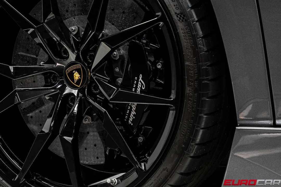 2014 Lamborghini Aventador LP700-4 - Image 29 of 31