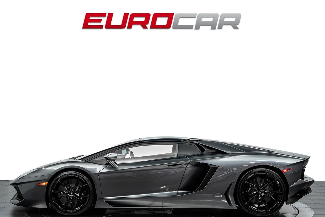 2014 Lamborghini Aventador LP700-4 - Image 3 of 31