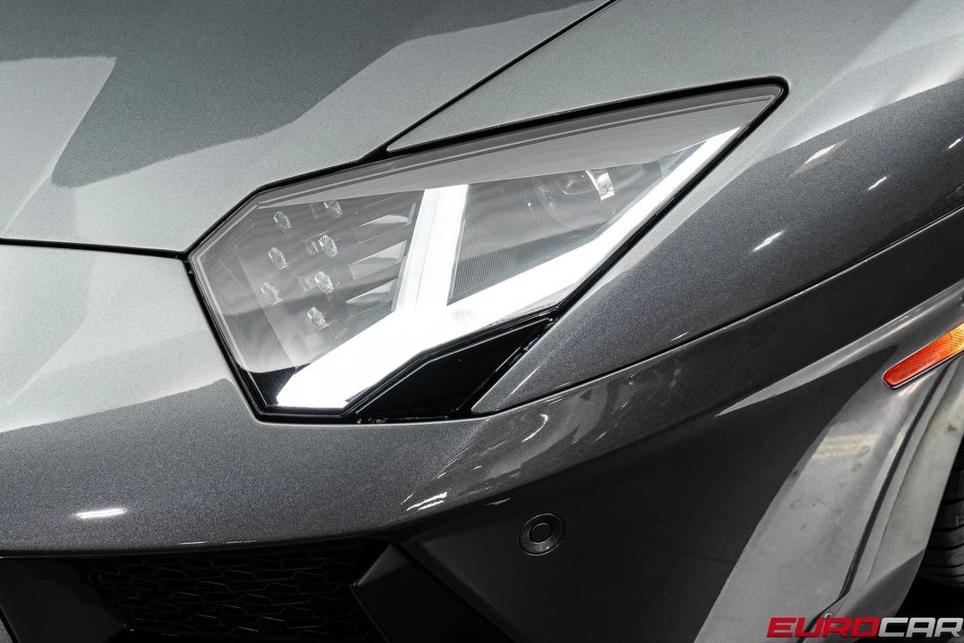 2014 Lamborghini Aventador LP700-4 - Image 15 of 31