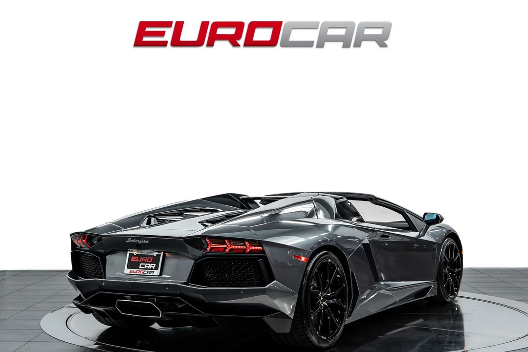 2014 Lamborghini Aventador LP700-4 - Image 6 of 31