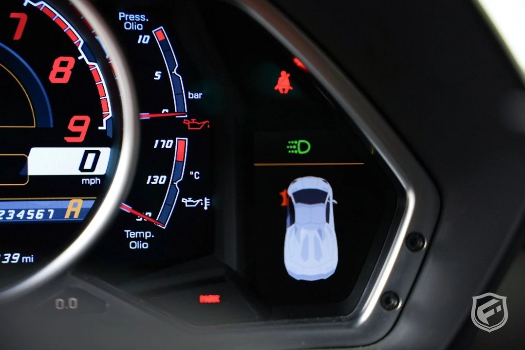 2014 Lamborghini Aventador LP700-4 - Image 27 of 31